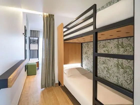 Classic Oda, Birden Çok Yatak, Balkon