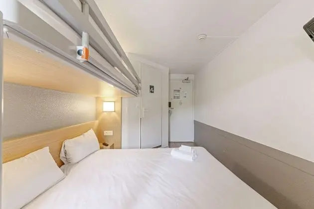 Standard Oda, Birden Çok Yatak (1 Double and 1 Single bed)