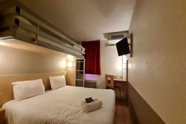 Standard Oda, Birden Çok Yatak (1 Double and 1 Single bed)