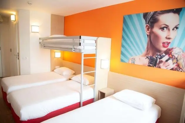 Standard Oda, Birden Çok Yatak (1 Double and 1 Single bed)