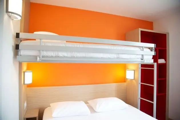 Standard Oda, Birden Çok Yatak (1 Double and 1 Single bed)