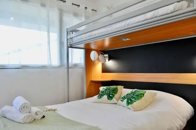 Standard Oda, Birden Çok Yatak (1 Double and 1 Single bed)