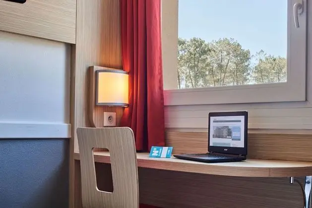 Standard Oda, Birden Çok Yatak (1 Double and 1 Single bed)