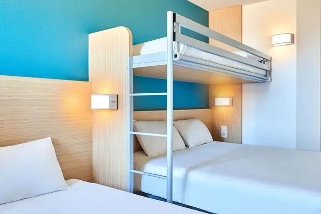 Standard Oda, Birden Çok Yatak (1 Double and 1 Single bed)