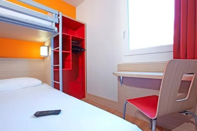 Standard Oda, Birden Çok Yatak (1 Double and 1 Single bed)