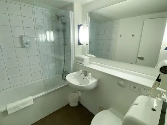 Standard Oda, 1 Çift Kişilik Yatak