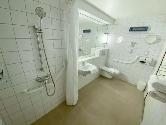 Standard Oda, Birden Çok Yatak (with double bed & extra bed)