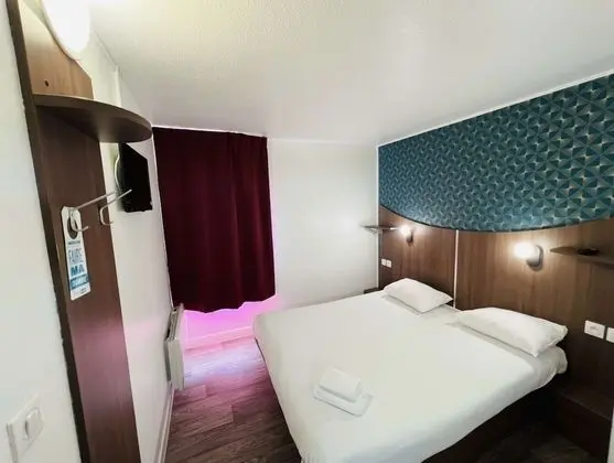 Standard Oda, 1 Çift Kişilik Yatak (No)