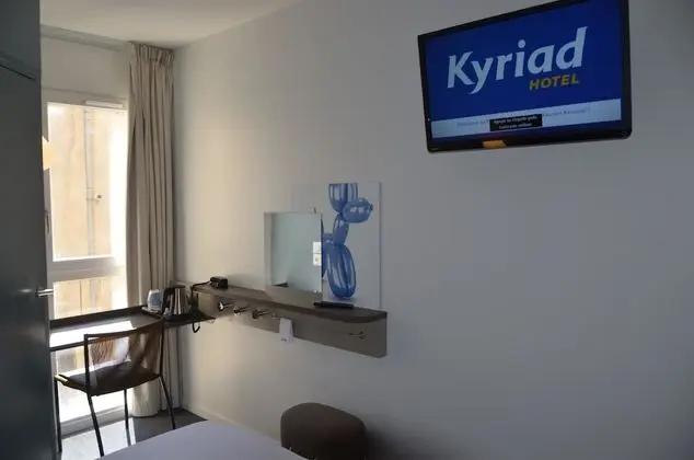 Standard Oda, 1 Çift Kişilik Yatak ve Çekyat