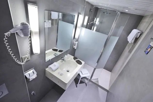 Standard Oda, 1 Çift Kişilik Yatak