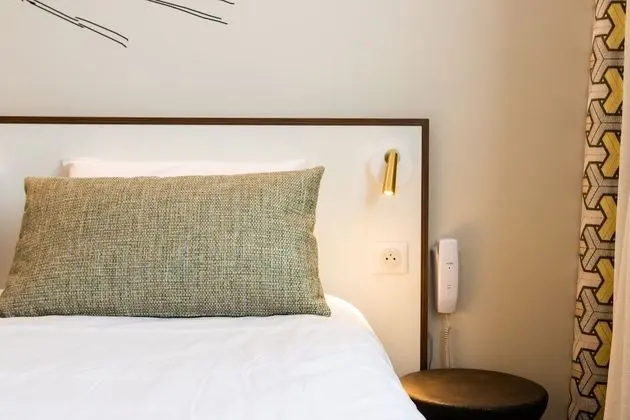 Comfort Tek Büyük Yataklı Oda