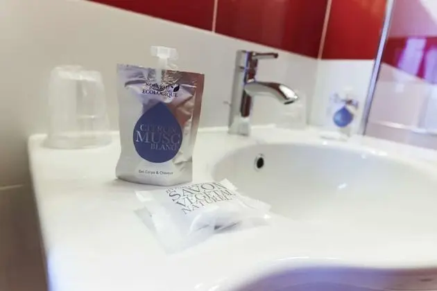 Standard Oda, 1 Çift Kişilik Yatak