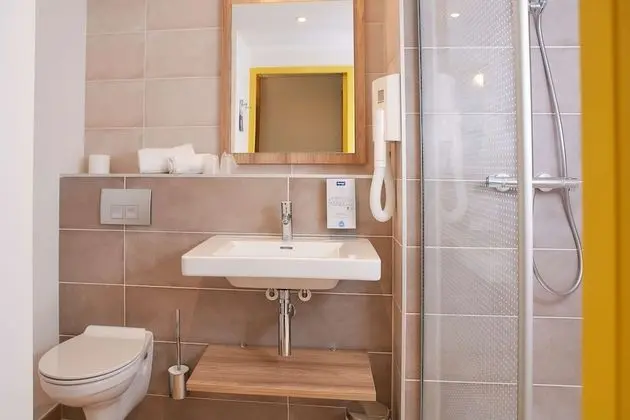 Standard Oda, 1 Çift Kişilik Yatak