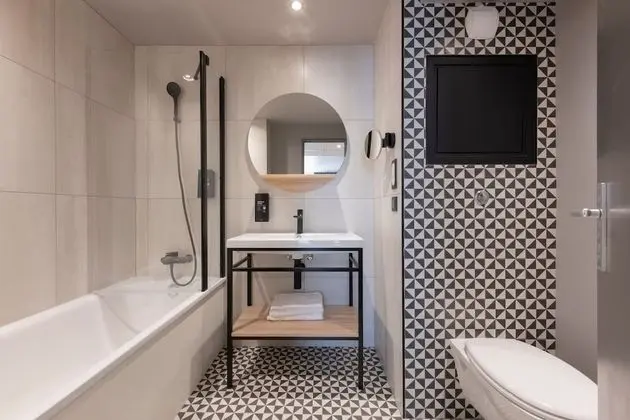 Standard Oda, 2 Tek Kişilik Yatak, Küvet (Kitchenette)