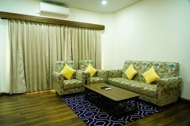 Luxury Oda