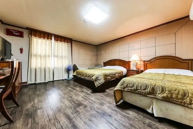 Deluxe İki Ayrı Yataklı Oda, 1 Yatak Odası