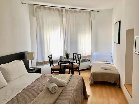 Üç Kişilik Oda