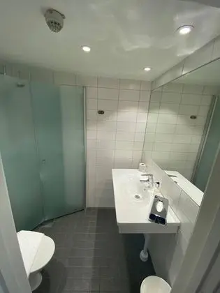 Business Tek Büyük Yataklı Oda