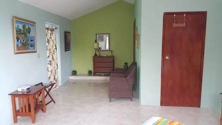Queen Room #1