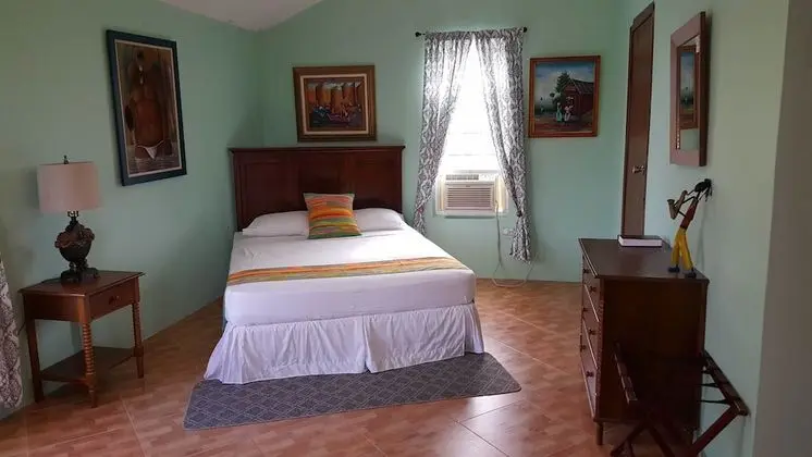 Queen Room #2