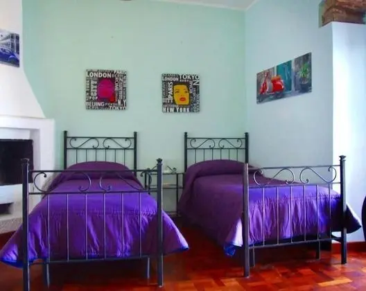 Tek Büyük veya İki Ayrı Yataklı Oda (Private External Bathroom)