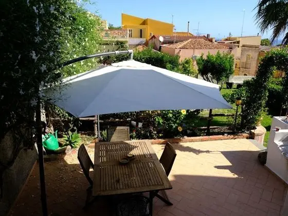Tek Büyük veya İki Ayrı Yataklı Oda (Private External Bathroom)