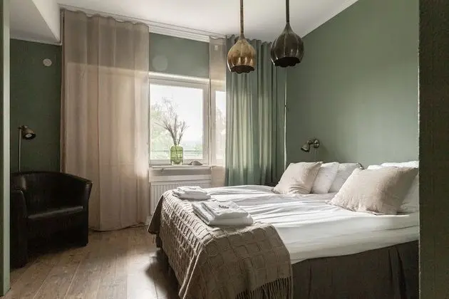 Premium Tek Büyük Yataklı Oda