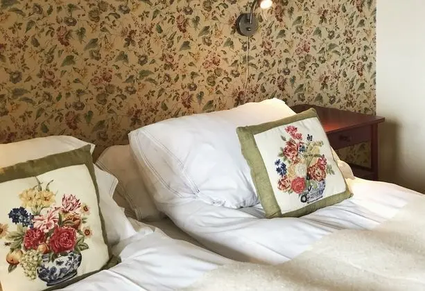 Premium Tek Büyük Yataklı Oda