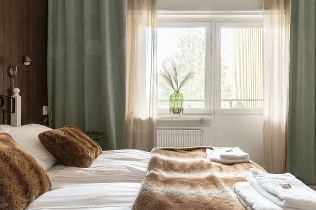 Premium Tek Büyük Yataklı Oda