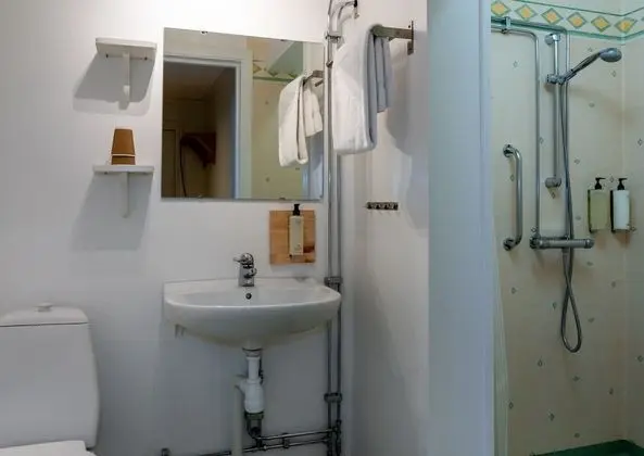 Premium Tek Büyük Yataklı Oda