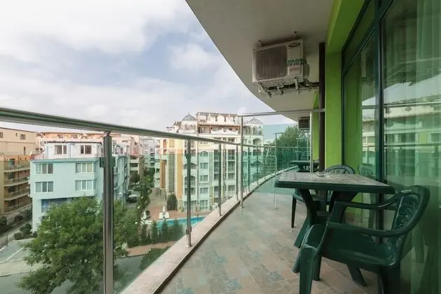 Stüdyo, Balkon