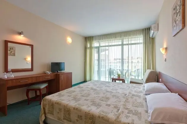 Tek Büyük veya İki Ayrı Yataklı Oda, Balkon