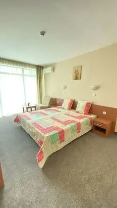 Tek Büyük veya İki Ayrı Yataklı Oda, Balkon