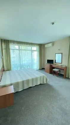 Tek Büyük veya İki Ayrı Yataklı Oda, Balkon