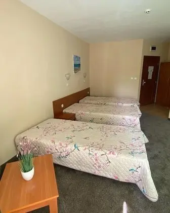 Üç Kişilik Oda