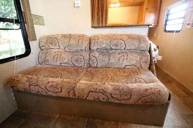 Karavan (Caravan)