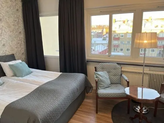 Standard Tek Büyük Yataklı Oda