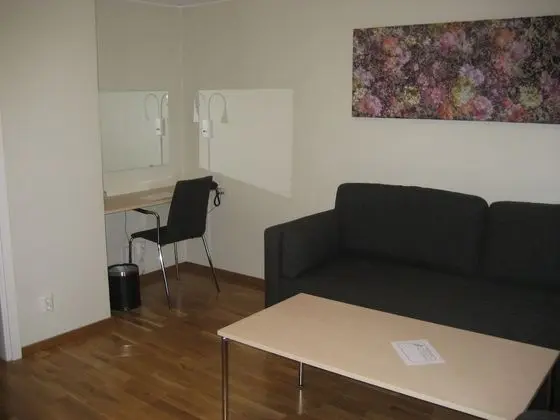 Üç Kişilik Oda (1 single bed and 1 sofa bed)