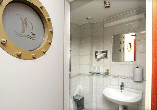 Tek Büyük Yataklı Oda, 1 Çift Kişilik Yatak (Small)