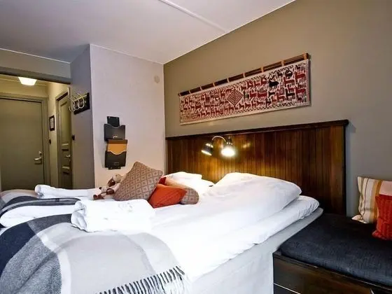 Standard Tek Büyük Yataklı Oda