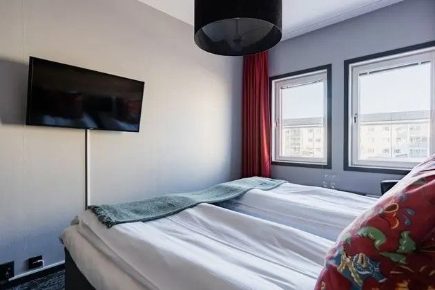 Comfort Tek Büyük Yataklı Oda
