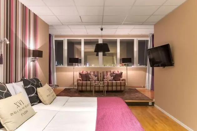 Double Room Large