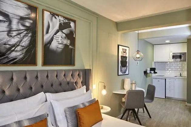 Superior Tek Büyük Yataklı Oda (Interior)