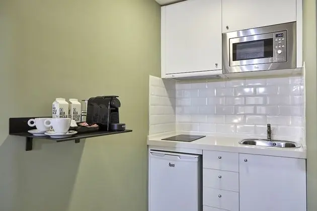 Superior Tek Büyük Yataklı Oda (Interior)