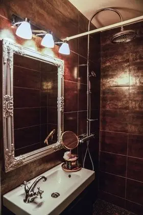 Tek Büyük Yataklı Oda, Balkon