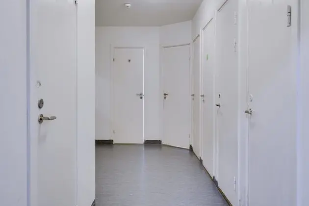 Tek Büyük Yataklı Oda, Ortak Banyo