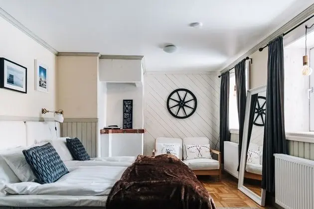 Tek Büyük Yataklı Oda (privat bastu och bubbelpool)