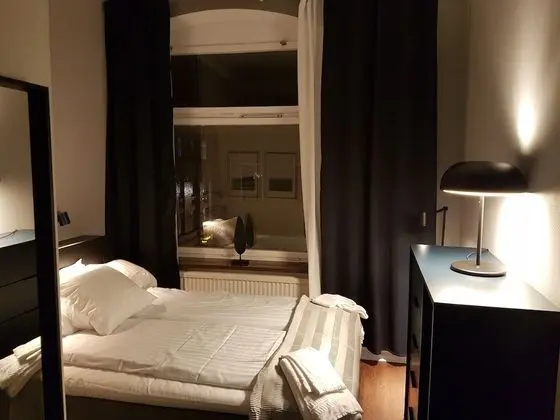 Tek Büyük Yataklı Oda (140cm bed)