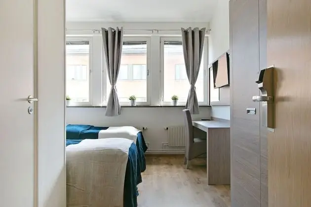 Standard Tek Büyük Yataklı Oda