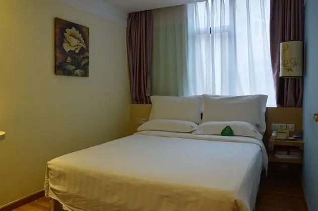Standard Tek Büyük Yataklı Oda